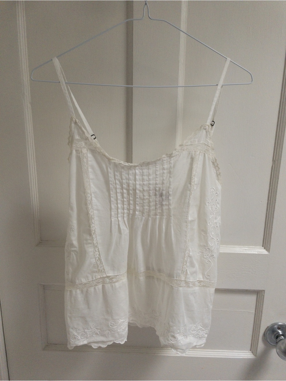 Forever 21 Ivory Lace Trim Camisole